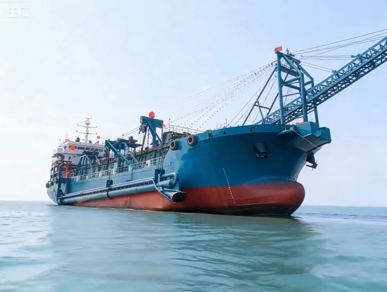 出售实载6000吨沿海自吸自卸砂船 船舶类型：自吸自卸砂船 建造年份：2021年 建造地址-2.jpg