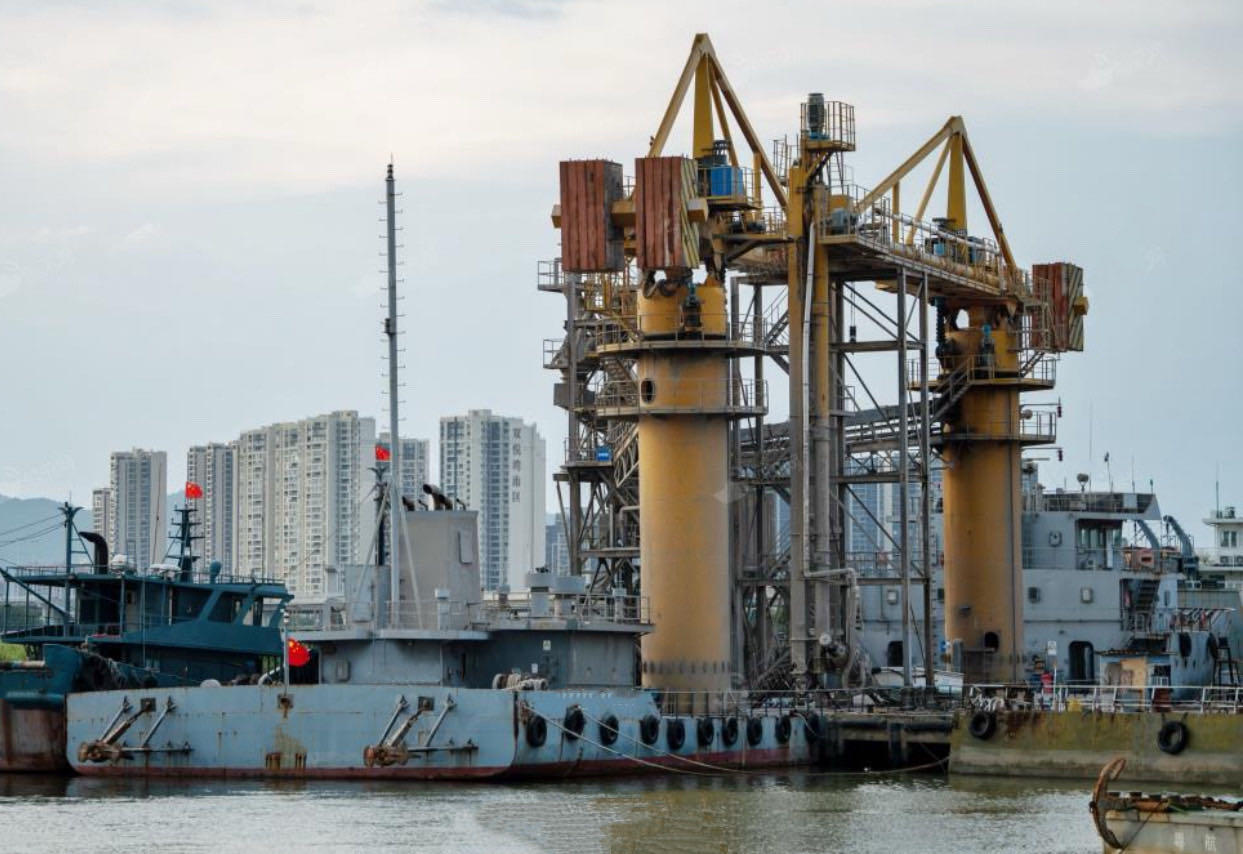 出售：水泥过驳平台船 前驾驶室甲板货船 建造年份：2022年8月 建造地址：中国 福建 宁-2.jpg