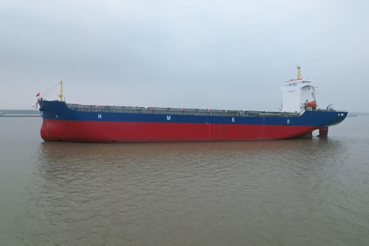 出售：23500吨多用途船 装载标箱：1246TEU 建造年份：2023年12月 建造地址：中国 福建-2.jpg