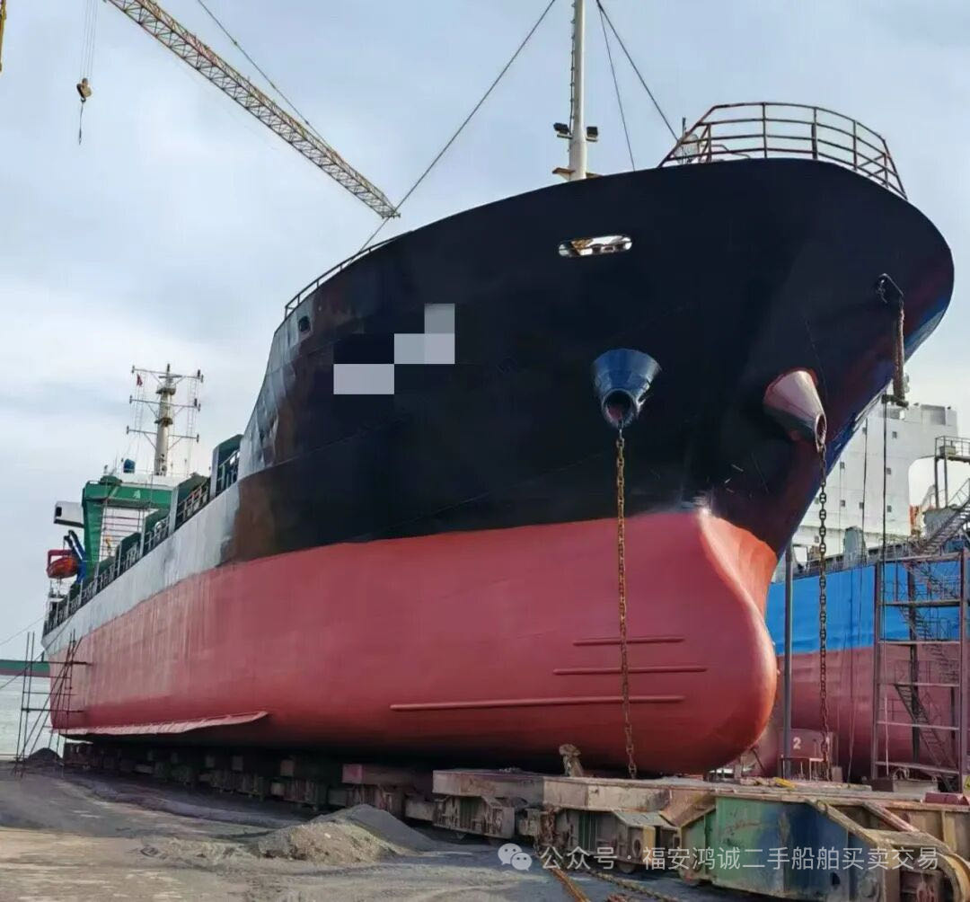 出售：3300吨外贸多用途船 建造年份：2005年 建造地址：中国 浙江 船级社：无限航区-2.jpg