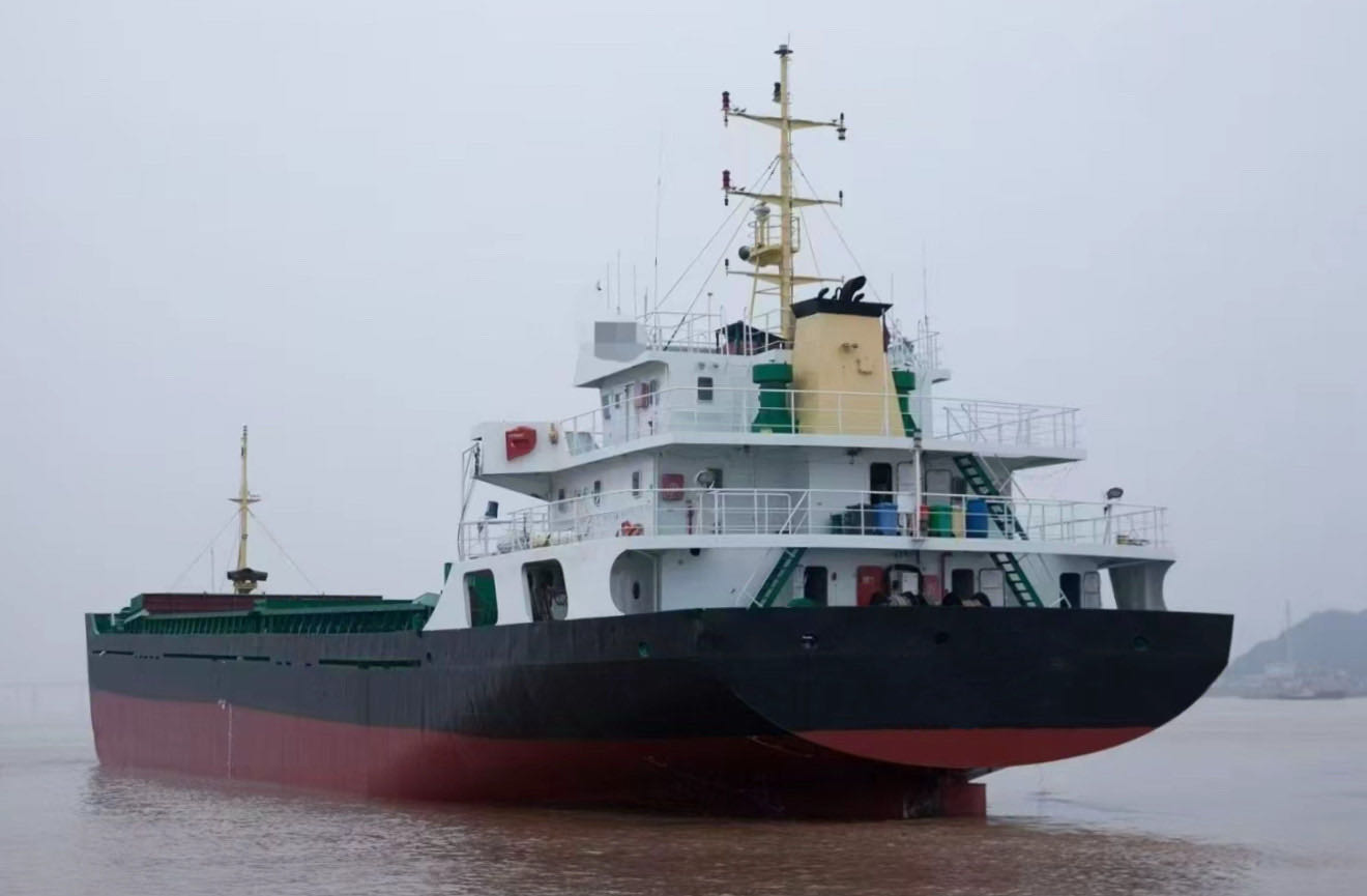 出售：2500吨双壳散货船 建造年份：2020年 建造地址：中国 浙江 福建 宁德市-2.jpg