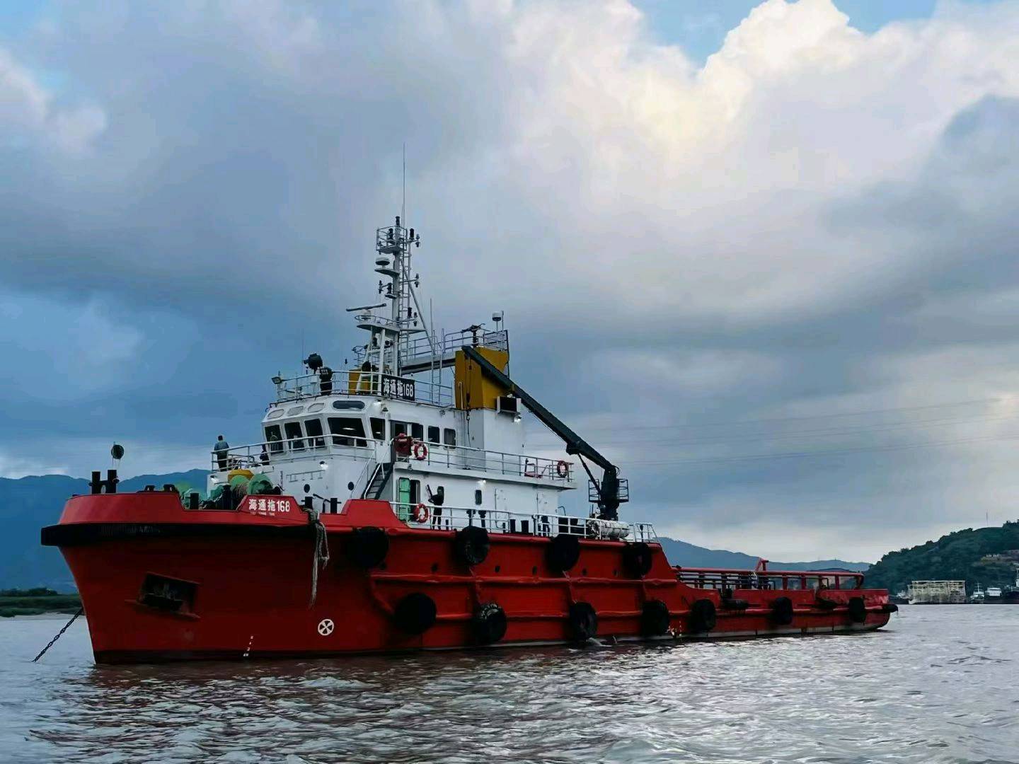 出售4000马力三用拖轮For sale 4000 HP Tugboat 福建 福州市-2.jpg