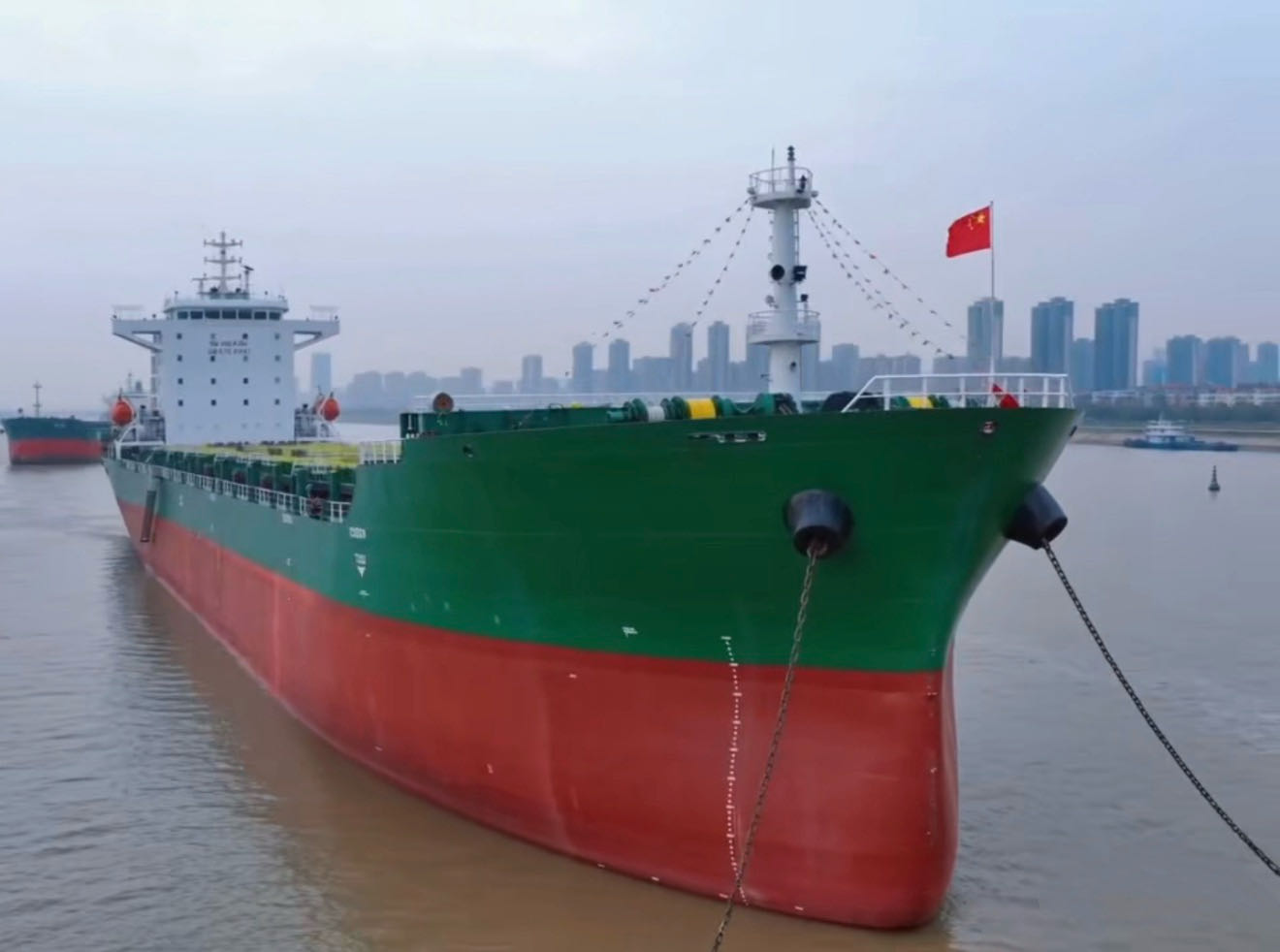27800吨近海集装箱船出售 装载标箱：1510 TEU 2025年12月|中国建造 福建 宁德市-2.jpg