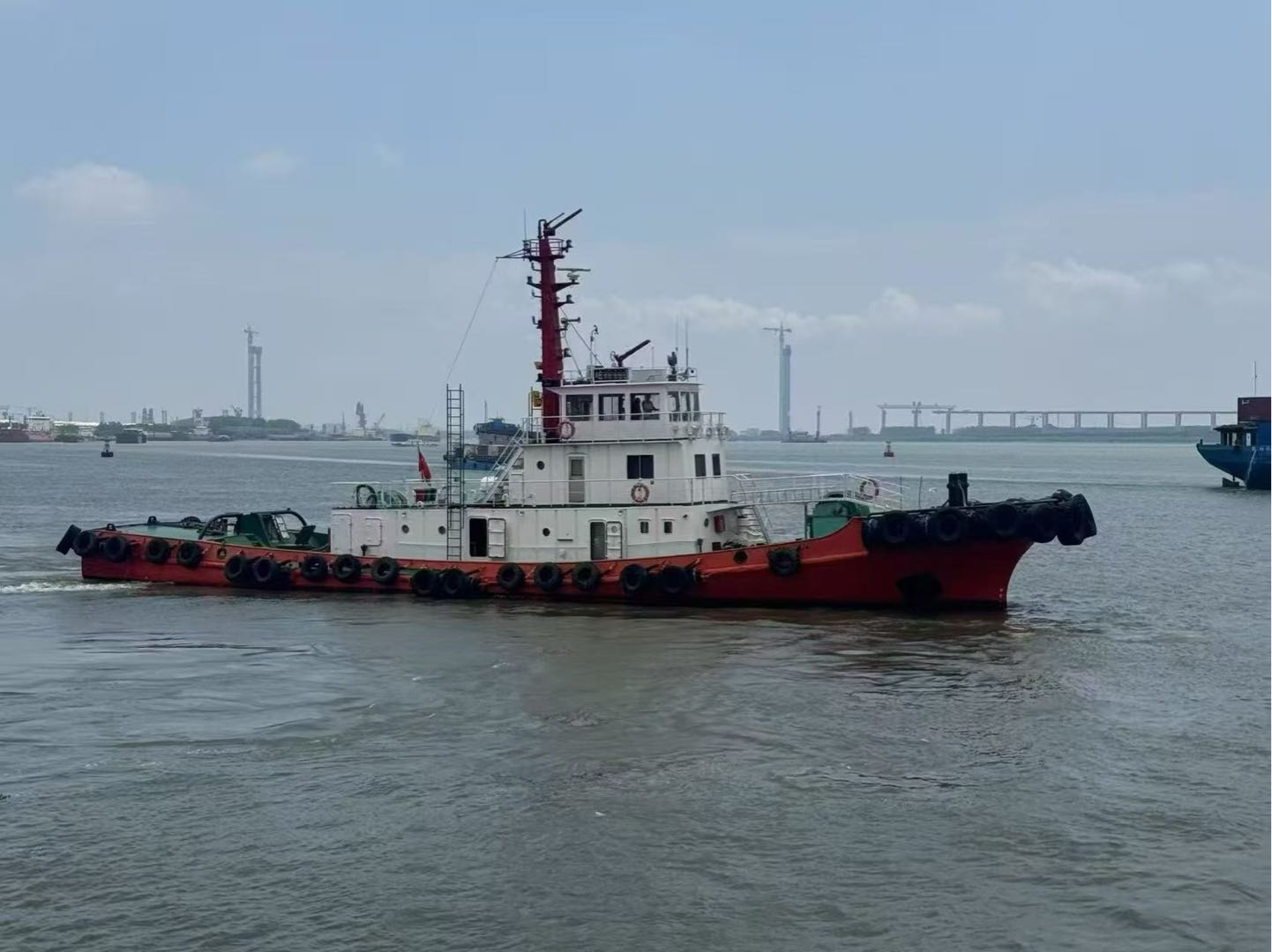 出售日本原装3100马力全回转拖  北京-2.jpg